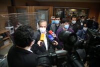 رزم حسینی: حذف امضاهای طلایی و کاهش بروکراسی اداری