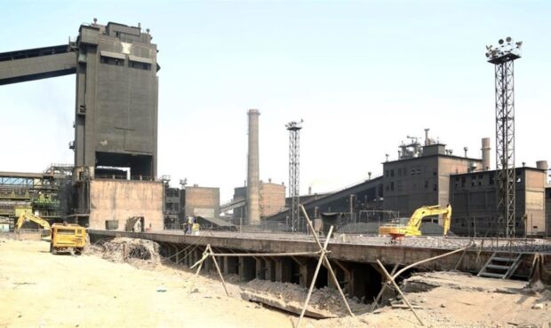 در راستای عدم نیاز به کک وارداتینوسازی و بازسازی باتری دو کک سازی ذوب آهن اصفهان