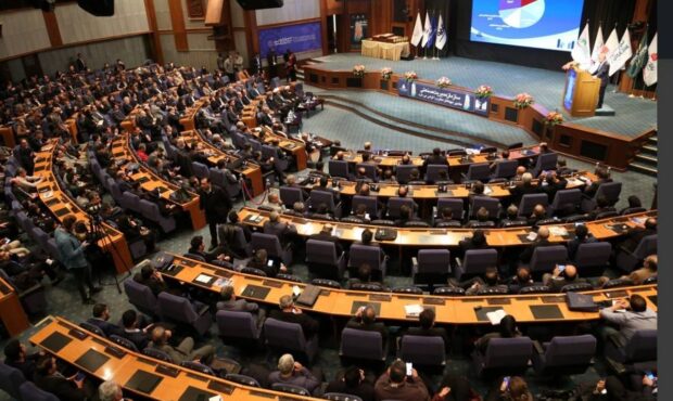 در همایش صد شرکت برتر ایران عنوان شد: شرکت توسعه آهن و فولاد گل‌گهر در جمع شرکت‌های برتر ایران