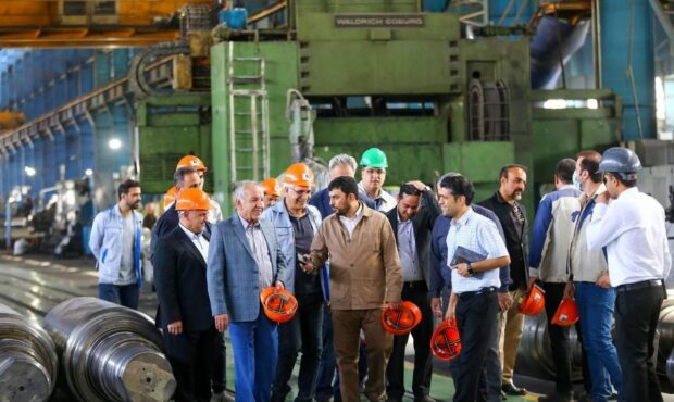 بازدید مدیرعامل شرکت ملی مس از دو شرکت دانش‌بنیان/بهره‌گیری از توان تولیدکنندگان داخلی در تامین قطعات و تجهیزات