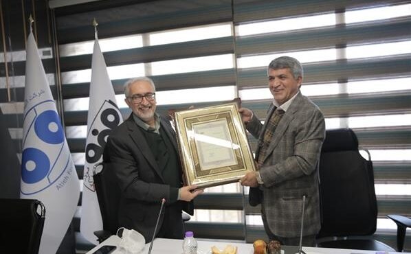 احمد سعیدبخش مدیرعامل هلدینگ آتیهفولاد نقش جهان شد احمد سعیدبخش مدیرعامل هلدینگ آتیهفولاد نقش جهان شد