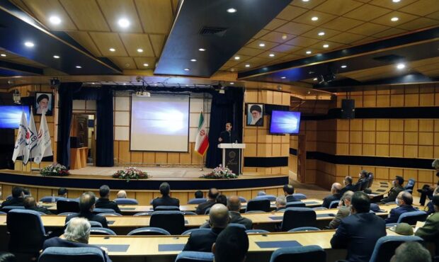تقدیر ازمدیرعامل «مجتمع فولاد خراسان» در هشتمین همایش ملی «مدیریت جهادی»