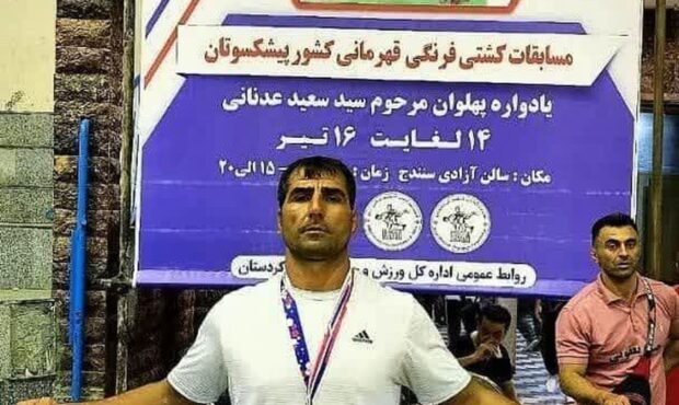افتخارآفرینی یکی ازکارکنان فولاد سنگان در مسابقات کشتی پیشکسوتان
