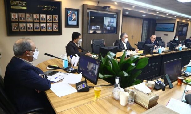 نشست رئیس هیات عامل ایمیدرو با اعضای انجمن پیمانکاران معدنی کشور پیرامون راهکارهای تامین ماشین آلات نشست رئیس هیات عامل ایمیدرو با اعضای انجمن پیمانکاران معدنی کشور پیرامون راهکارهای تامین ماشین آلات