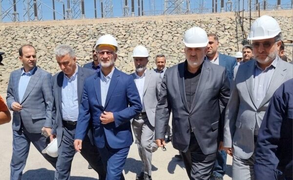 بازدید وزیر صمت و سرپرست هیات عامل ایمیدرو از نیروگاه شهید باکری سمنان بازدید وزیر صمت و سرپرست هیات عامل ایمیدرو از نیروگاه شهید باکری سمنان