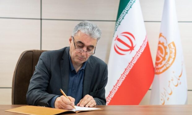 پیام تبریک مدیرعامل شرکت مس به مناسبت کسب سومین عنوان قهرمانی پیدرپی تیم فوتسال مس ورزقان پیام تبریک مدیرعامل شرکت مس به مناسبت کسب سومین عنوان قهرمانی پیدرپی تیم فوتسال مس ورزقان