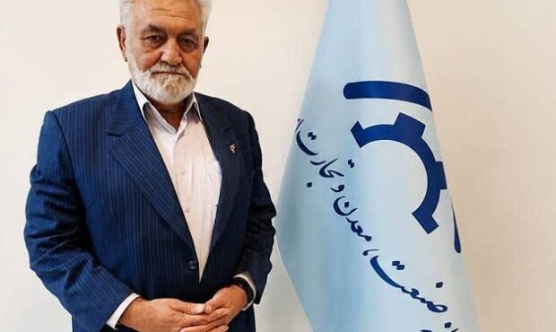 قبوض نجومی برق تولید، غیرقابل‌قبول است؛ وزارت نیرو انتظار بیجا از صنایع دارد
